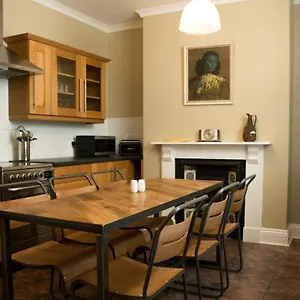 https://apartment-number-4.yorkshirehotels.net